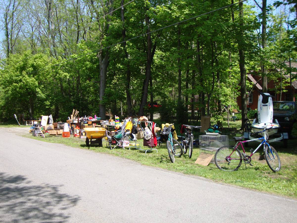 garage sale putinbay