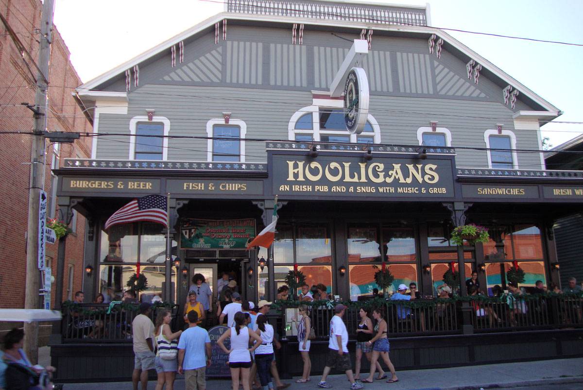 hooligans irish pub