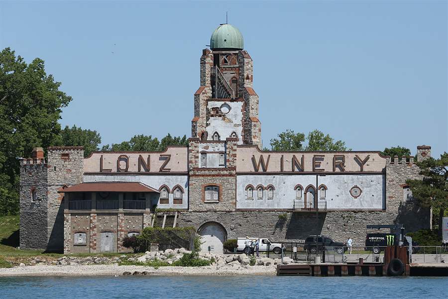 Lonz Winery on Middle Bass Island reopens to the public! News